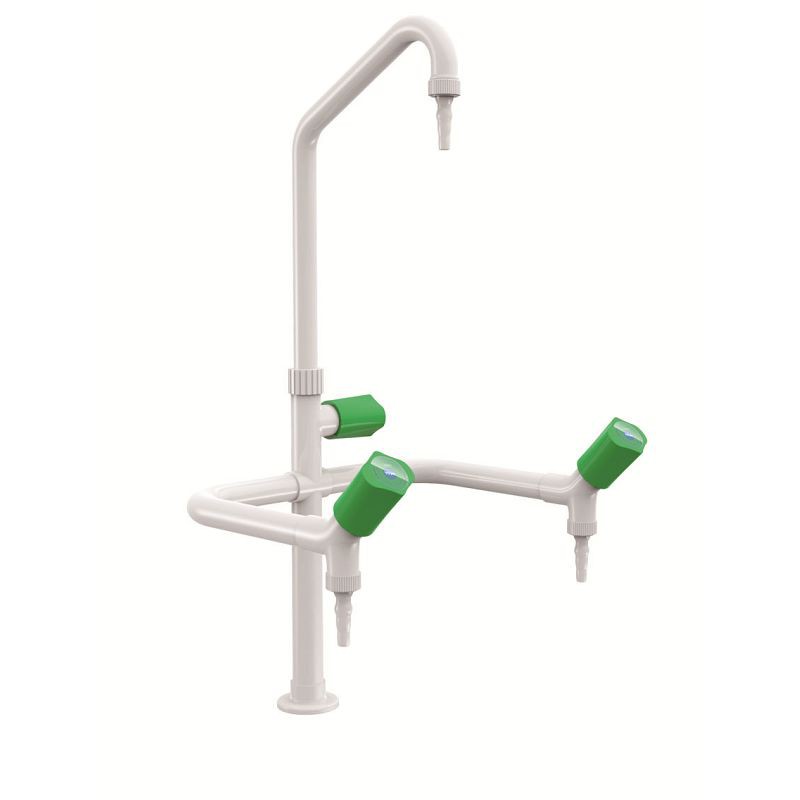 Wasserhahn mit drei Auslässen